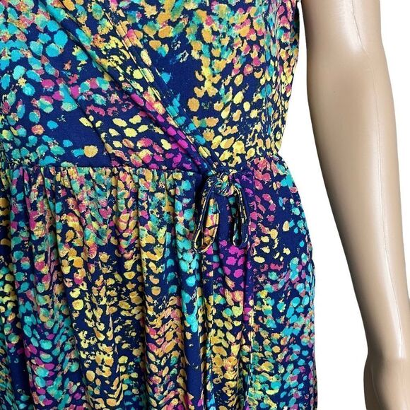 Bebop Wrap Look Dress In A Vibrant Print Sleeveless Size L - Picture 6 of 16